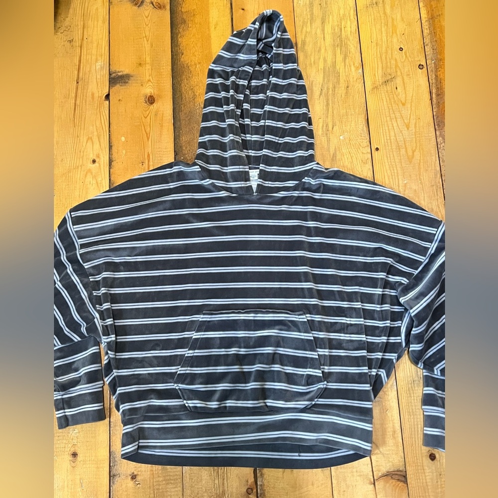 American Eagle Sweatshirt